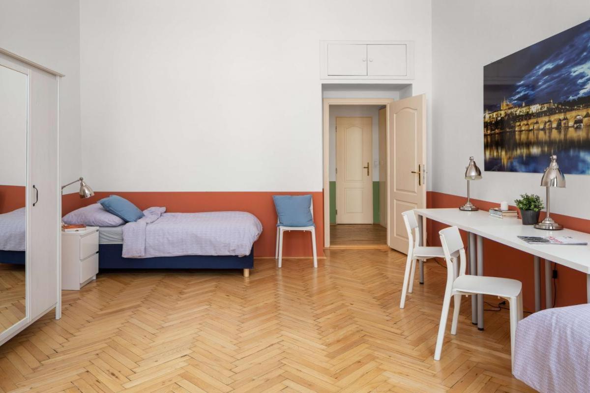 Letna Apartments Prag Exterior foto